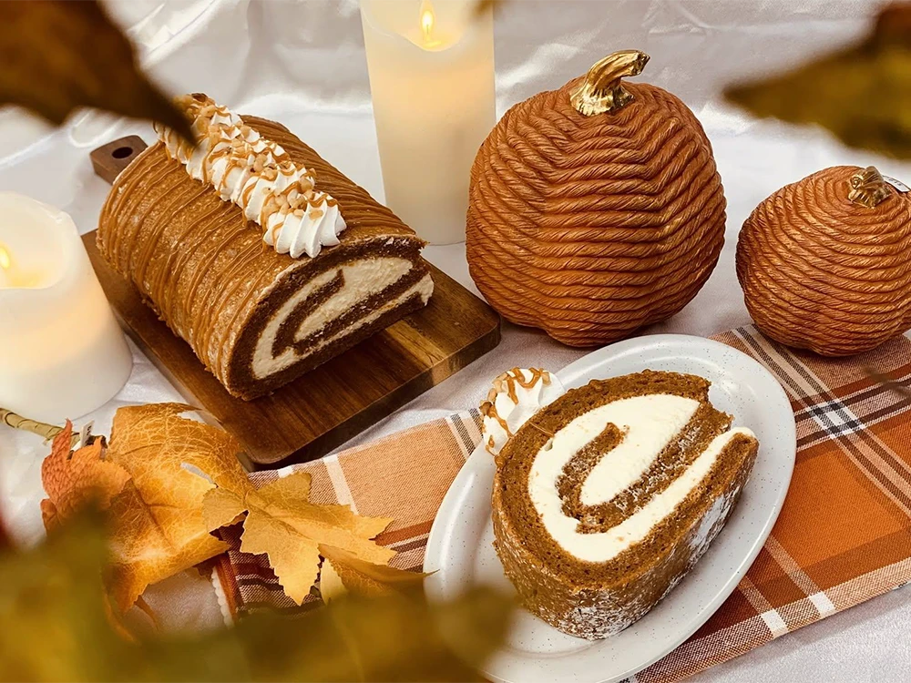 Seasonal cake rolls, fruit cake and more